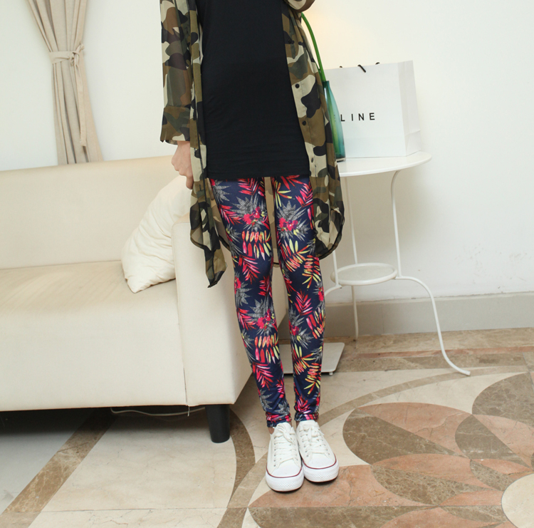 Floral-plant-printed-leggings