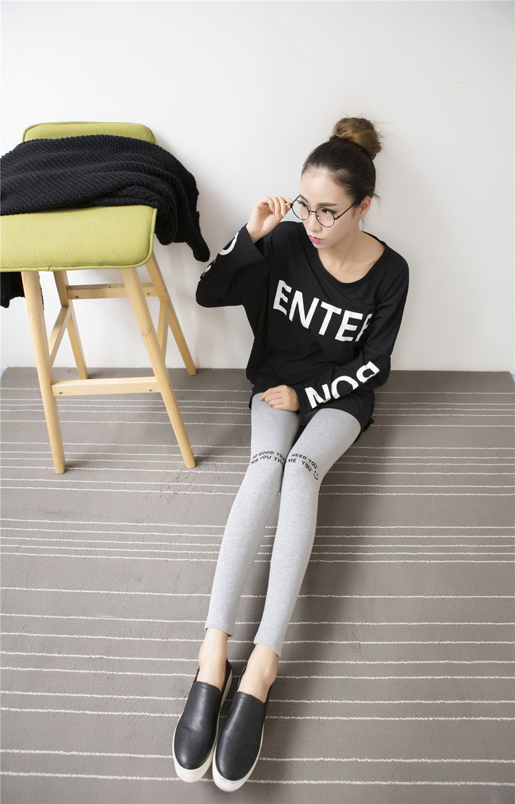 Female-English-words-pattern-legging-wholesale