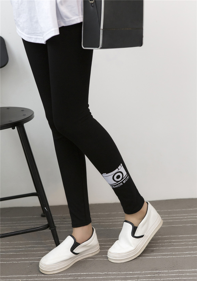 Female-camera-pattern-legging-wholesale