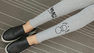 Female-duck-pattern-cotton-legging-wholesale