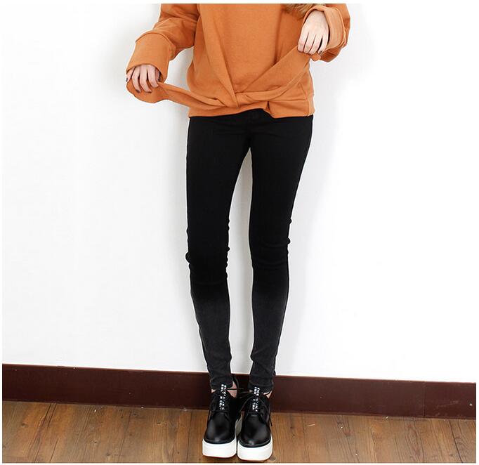 Female-gradient-tight-elastic-foot-trousers-wholesale