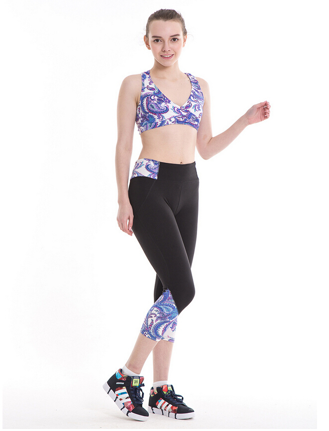 Foot-mouth-printed-leggings-wholesale