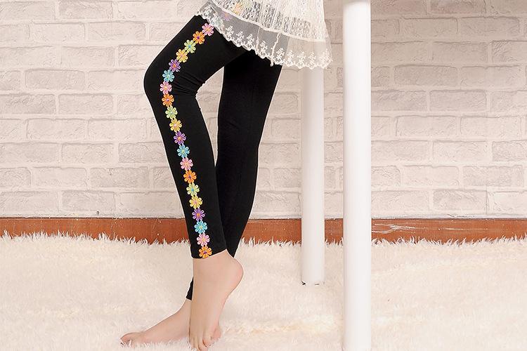 Petals-stitching-women-leggings