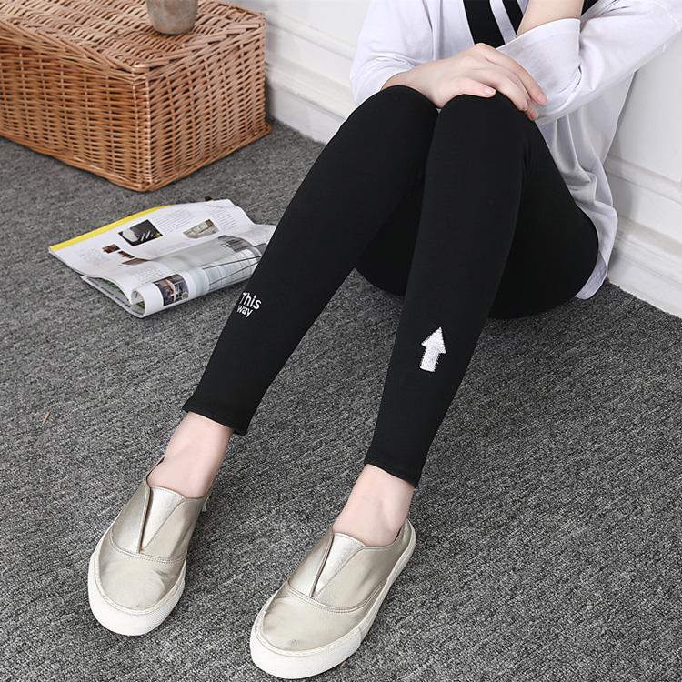 Wholesale-embroidered-stretch-leggings