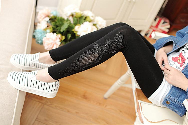 Wholesale-women-embroidered-leggings